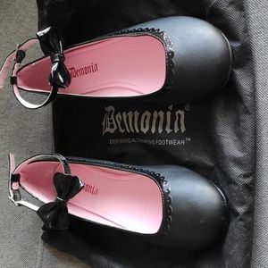 Demonia star 27 flats